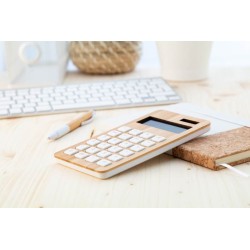 Kalkulačka z bambusu BooCalc