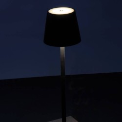 Stolní lampa s dotykovým senzorem
