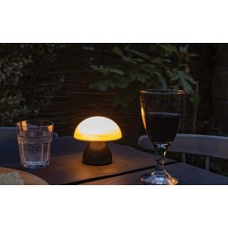 USB stolní lampa Luming z RCS recykl. plastu
